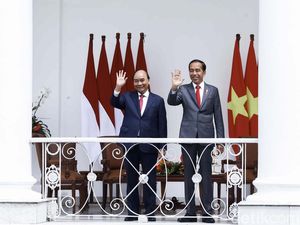Jokowi Sebut Investasi RI di Vietnam Rp 9,3 T Butuh Perlindungan