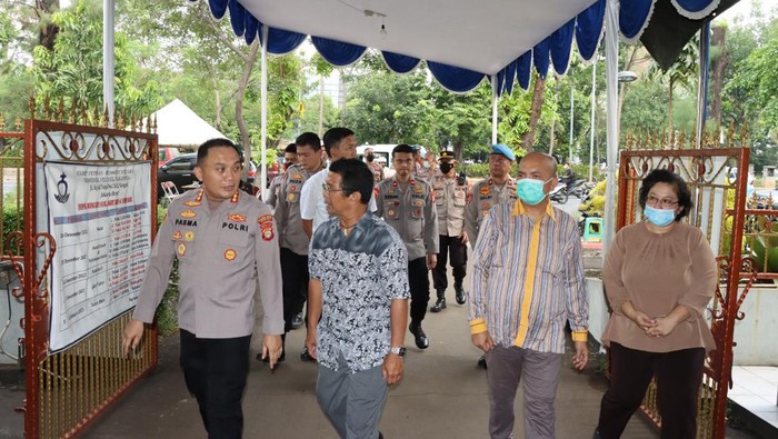 Kapolres Metro Jakarta Barat Kombes Pasma Royce