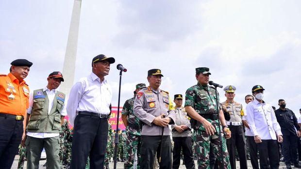 Kapolri Jenderal Listyo Sigit Prabowo dan Panglima TNI Laksamana Yudo Margono. (Dok. Polri)