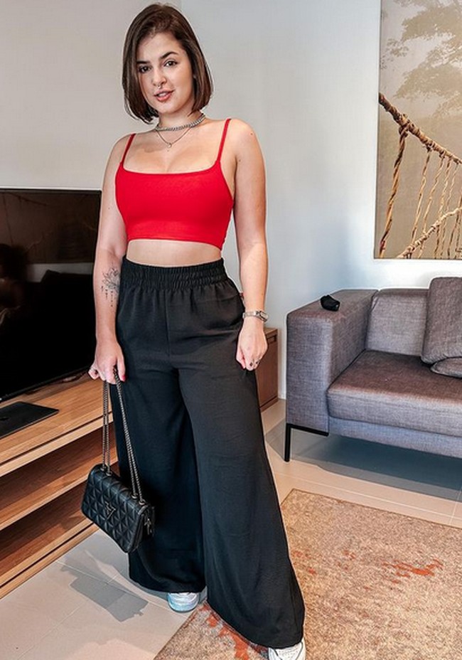 Inilah penampilan Kerolay. Dia kerap mengunggah foto seksi di Instagramnya. Foto: dok. Instagram/@soy_kerolay