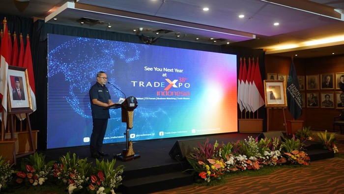 Trade Expo Indonesia (TEI) ke-37 tahun sukses melampaui target. Transaksinya mencapai USD 15,83 miliar atau sekitar Rp246,64 triliun.