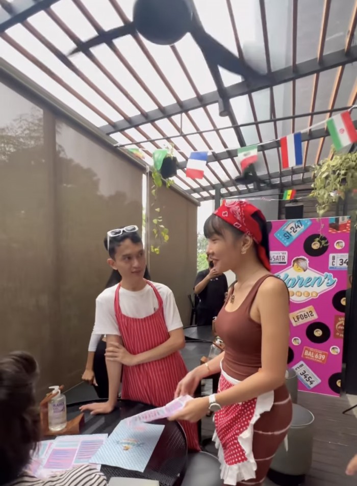 Magang Jadi Pelayan di Karen’s Diner, Lucinta Luna Lempar Burger Pakai Tenaga Dalam