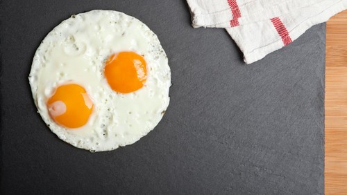 Ilustrasi makanan penambah berat badan.