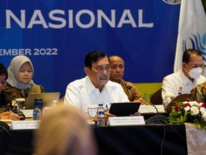 Momen Menko Luhut Pimpin Sidang Pleno Dewan SDA Nasional