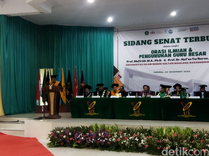 Pengukuhan dua guru besar UIN SMH Banten