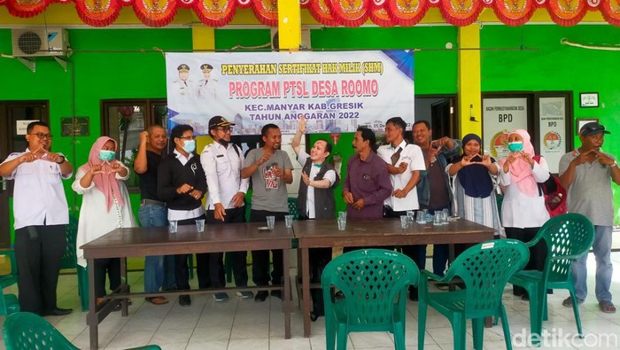 Pria gresik hidup lagi