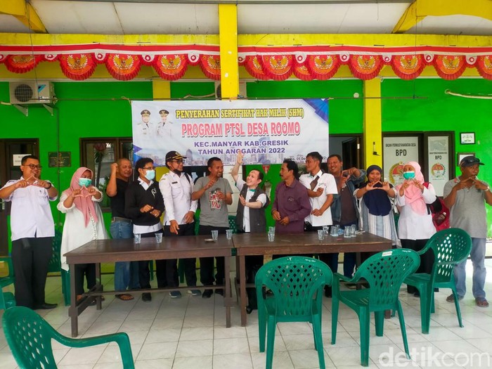 Pria gresik hidup lagi