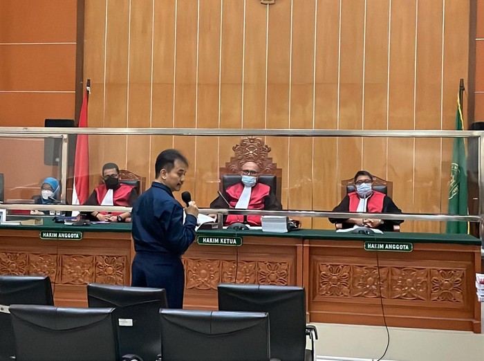 Roy Suryo Saat Sampaikan Pleidoi di PN Jakbar
