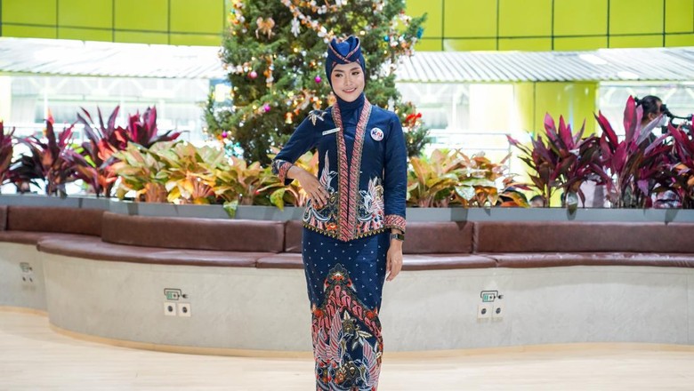 Seragam baru para kru KAI Seragam baru para kru KAI