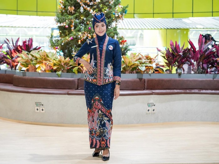Seragam baru para kru KAI