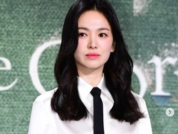 7 Foto Penampilan Song Hye Kyo Disebut Tua, Tuai Perdebatan Netizen