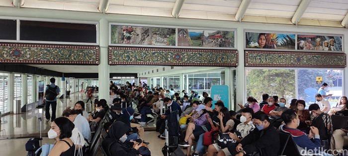 Suasana di Terminal 1 A Bandara Soekarno Hatta
