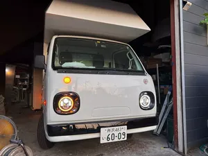 Suzuki Carry Tampil Imut Dioplas Mazda Jadul