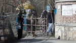 Taliban Larang Perempuan Kuliah, Gerbang Kampus Dijaga Pasukan Bersenjata