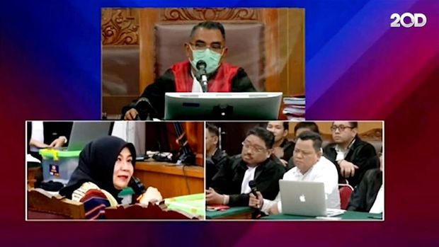 Terdakwa Kuat Ma'ruf saat menanggapi pernyataan saksi ahli psikologi forensik Reni Kusumowardhani di PN Jaksel.