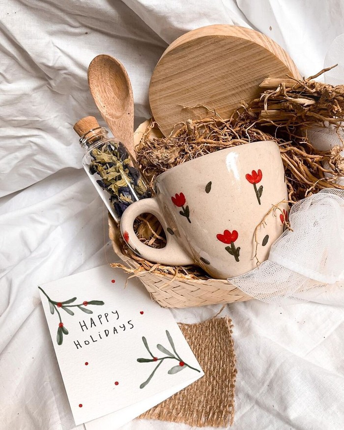 Tips Memilih Kado Berkesan Rayakan Natal dan Tahun Baru