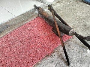 Cara Unik Suku Mandar Redam Angin Kencang: Pakai Parut Kelapa