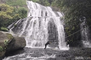 Curug Cibubuay, Wisata Air Terjun Baru yang Asyik di Sukabumi