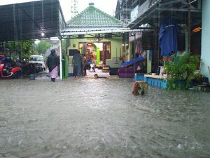 Selain Semanggi, Puluhan Rumah di Kelurahan Sewu Solo Juga Kebanjiran