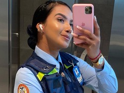 8 Potret Wanita yang Dijuluki Petugas Lalu Lintas Paling Seksi di Dunia