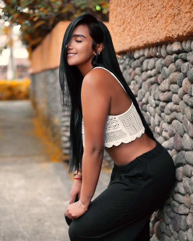 Ketika baru diunggah, video itu langsung jadi viral. Para netizen dan media lokal pun dengan cepat menemukan media sosial petugas lalu lintas itu.Foto: Instagram danielagaviria1