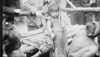 Kebun Binatang Manusia Ada. Foto-foto Ini Diambil Pada Tahun 1904, Di Mana Pemerintah Kami Mengimpor 1.300 Penduduk Asli Filipina Dari Berbagai Suku Untuk Dipamerkan Di St. Louis Exposition Pada Tahun 1904 Foto: via Demilked