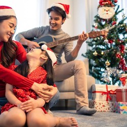 10 Lagu Natal Romantis Terbaik