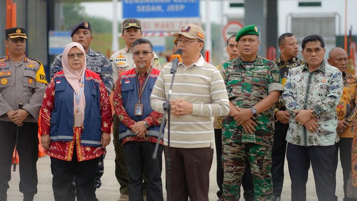 Tol Trans Sumatera resmi beroperasi pada hari ini. Masyarakat Bengkulu dapat melintas jalan tol ini secara gratis.