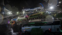 Pihak ASDP mengumumkan, akibat cuaca kurang bersahabat, perjalanan kapal tertunda. Kapal-kapal yang sandar di dermaga eksekutif terpaksa menunda keberangkatan hingga cuaca dinyatakan aman untuk pelayaran.  
