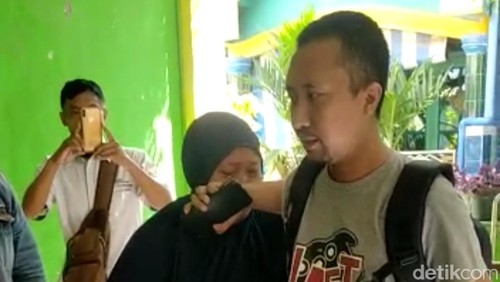 Keluarga pria Gresik yang hidup lagi usai dianggap meninggal selama 10 tahun
