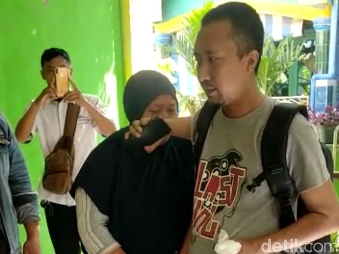 Keluarga pria Gresik yang hidup lagi usai dianggap meninggal selama 10 tahun