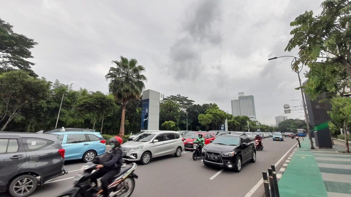 Kemacetan lalu lintas di sekitar kawasan GBK (Ilham-detikcom)