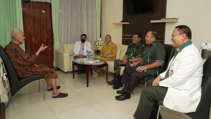 Kondisi terkini Try Sutrisno yang mulai membaik