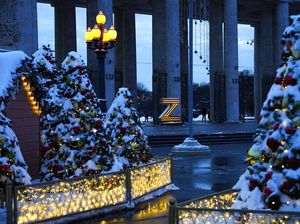 Moskow Bersolek Sambut Natal dan Tahun Baru di Tengah Invasi Rusia ke Ukraina
