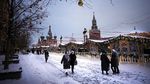 Moskow Bersolek Sambut Natal dan Tahun Baru di Tengah Invasi Rusia ke Ukraina