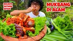 10 YouTuber Ini Bikin Konten Mukbang dengan Konsep Alam Asri