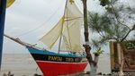 Nuansa Bali di Pantai Tirta Ayu Indramayu