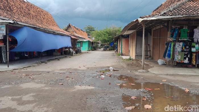 Pasar Wisata Pangandaran yang konon dicap Pasar Wanita
