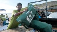 Kegiatan Bersih Bajo ini diharapkan juga dapat menjadi wadah bagi stakeholders di Labuan Bajo, untuk dapat berkolaborasi dengan lebih efektif, dan melakukan langkah-langkah konkrit demi menjaga kebersihan lingkungan di Labuan Bajo.