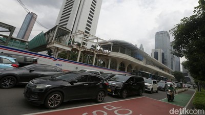 Potret Terkini! Progres Revitalisasi Halte Busway Dukuh Atas 1