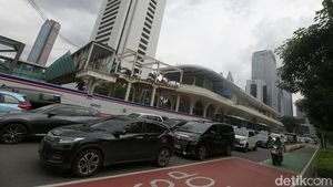 Potret Terkini! Progres Revitalisasi Halte Busway Dukuh Atas 1