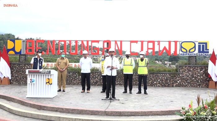 Presiden Joko Widodo resmikan Bendungan Ciawi dan Sukamahi Presiden Joko Widodo resmikan Bendungan Ciawi dan Sukamahi