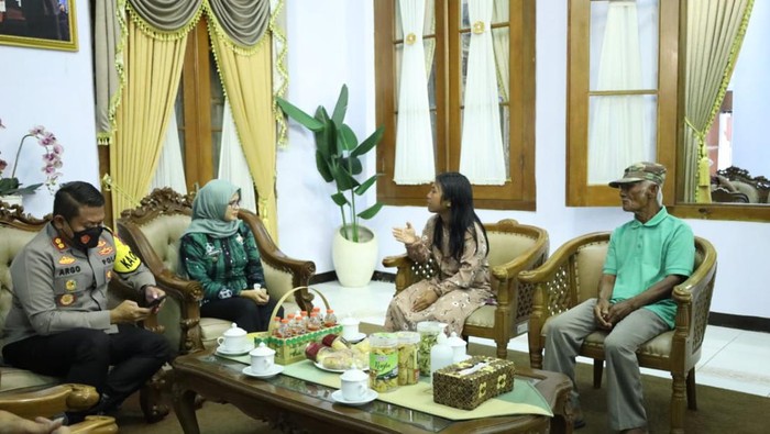 Protes petani blitar