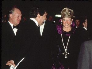 Pernah Dipakai Putri Diana, Liontin Salib Ini Diprediksi Terjual Rp 2,2 M