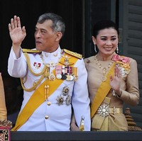 Raja Thailand Maha Vajiralongkorn memang belum mengumumkan siapa yang akan jadi penggantinya, tapi jika Putri Bha ditunjuk sebagai pewaris berdaulat, dia akan mencetak sejarah. Putri Bha bisa menjadi wanita pertama yang naik takhta di Thailand. Foto: Getty Images