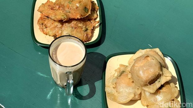 Rekomendasi sarapan enak di Warung Kopi Gulapadi Garut.