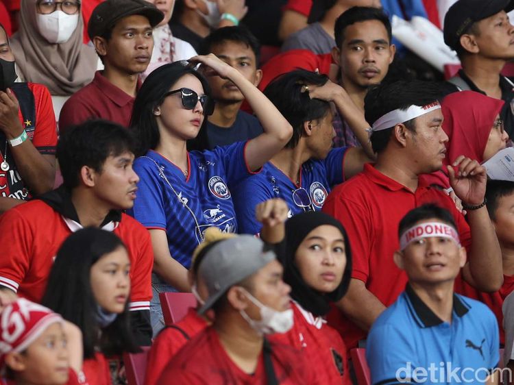 Saat Suporter Kembali ke Tribun