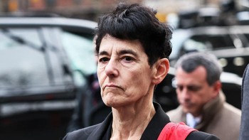 Barbara dan Joseph, ayah Bankman, dikabarkan ikut terlibat dalam bisnis pertukaran kripto yang didirikan anaknya. Bahkan ada rumah mewah di Bahama dibeli atas nama mereka. Foto: Getty Images