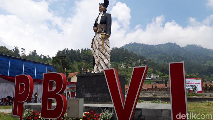 Simpang PB VI di Selo, Boyolali.