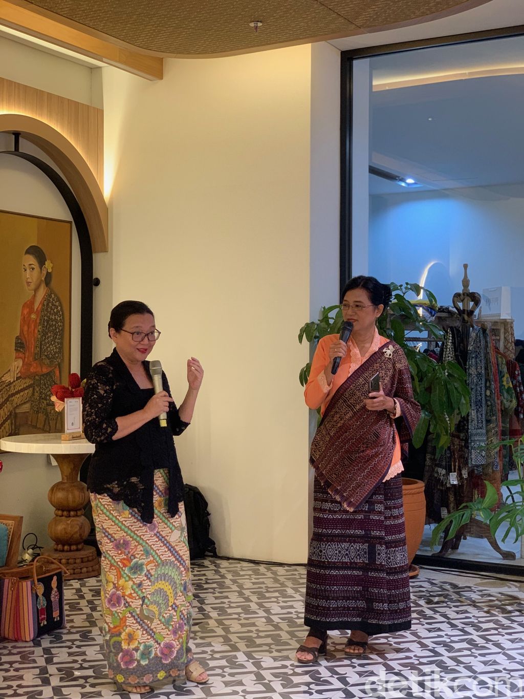 Talkshow Perempuan Berkebaya Indonesia Talkshow Perempuan Berkebaya Indonesia